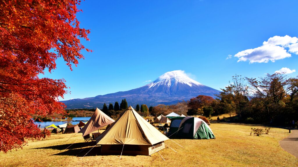 富士山が見えるキャンプ場とテント