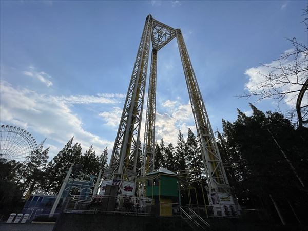 ナガシマスパーランドの「スペースショット」